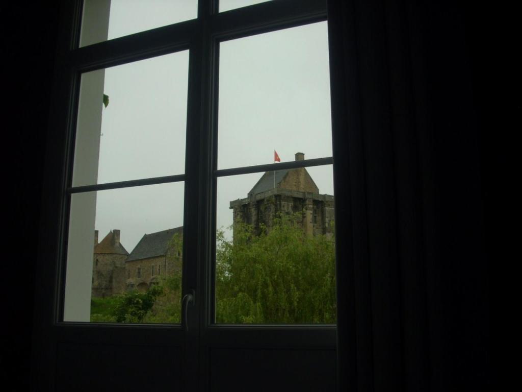 Auberge du Vieux Chateau Saint-Sauveur-le-Vicomte Chambre photo